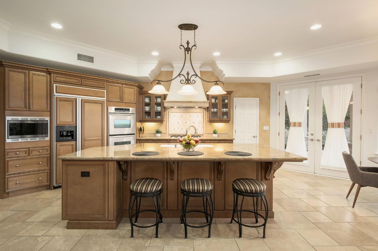 5136 W Bluff Ave, Fresno, CA 93722