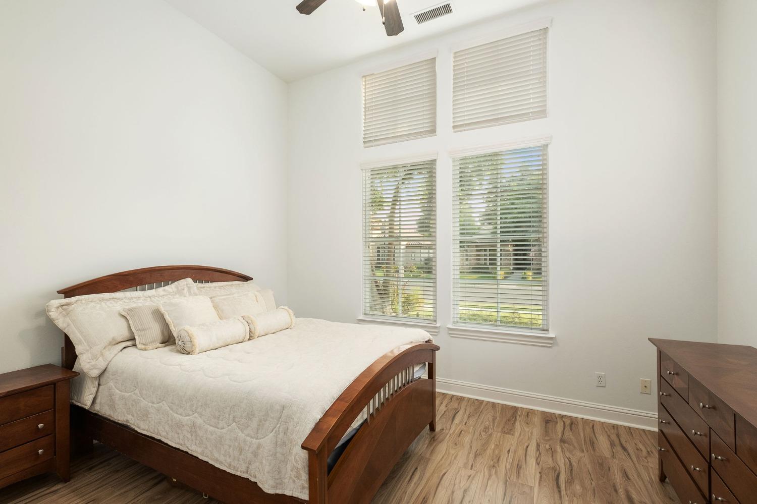 5136 W Bluff Ave, Fresno, CA 93722