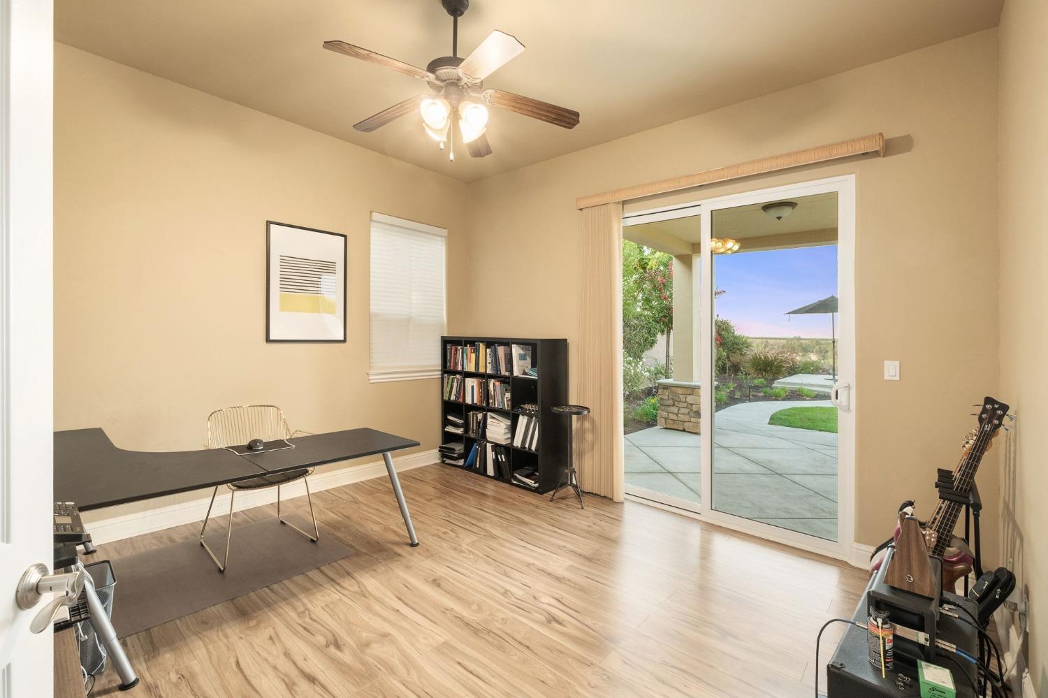 5136 W Bluff Ave, Fresno, CA 93722