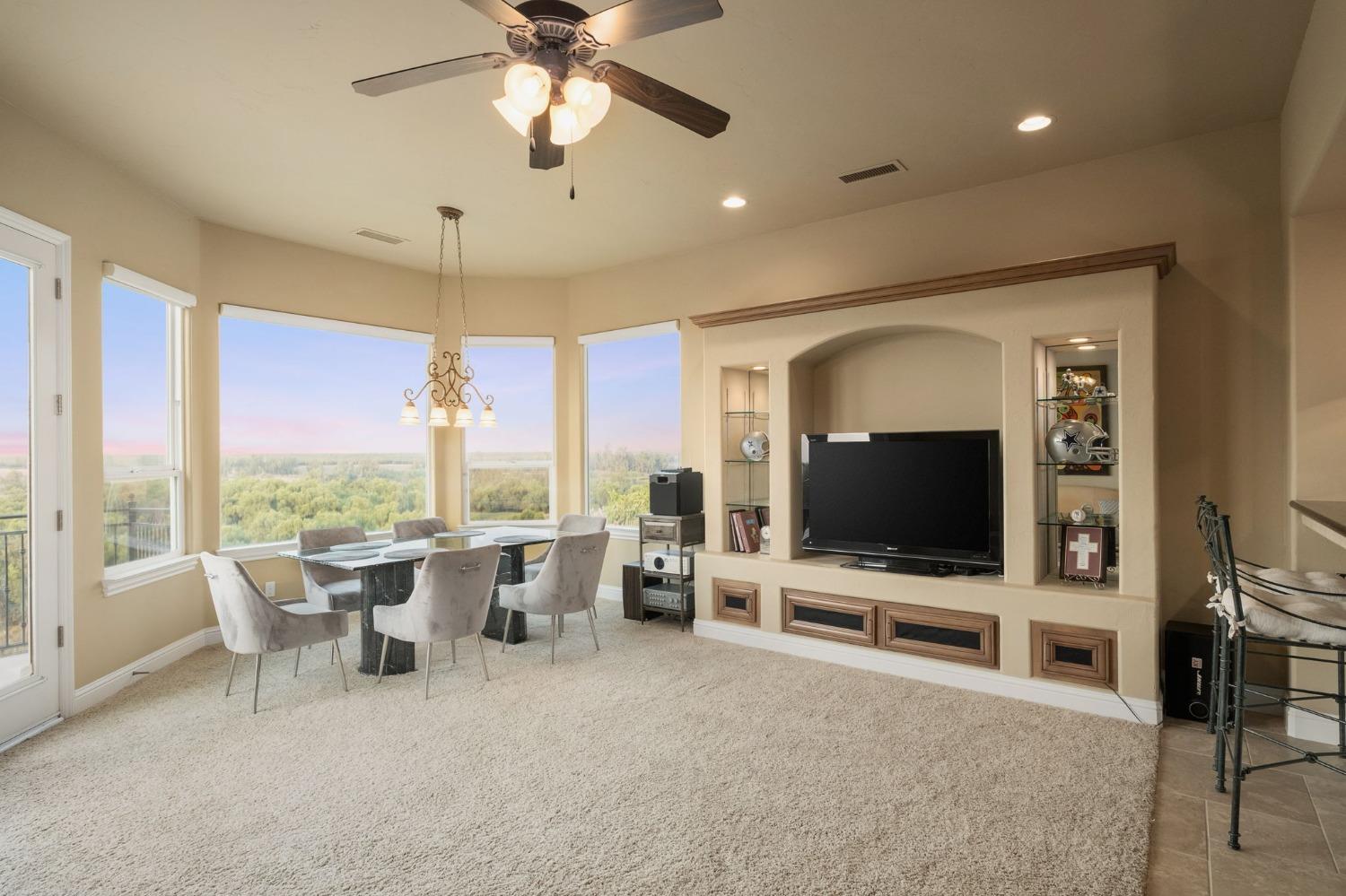 5136 W Bluff Ave, Fresno, CA 93722