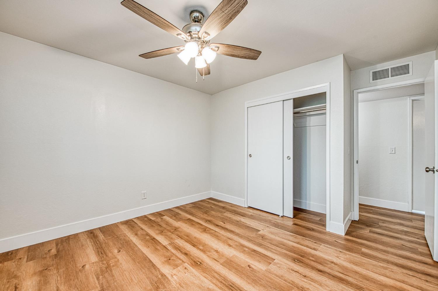 2058 W Vartikian Ave, Fresno, CA 93711