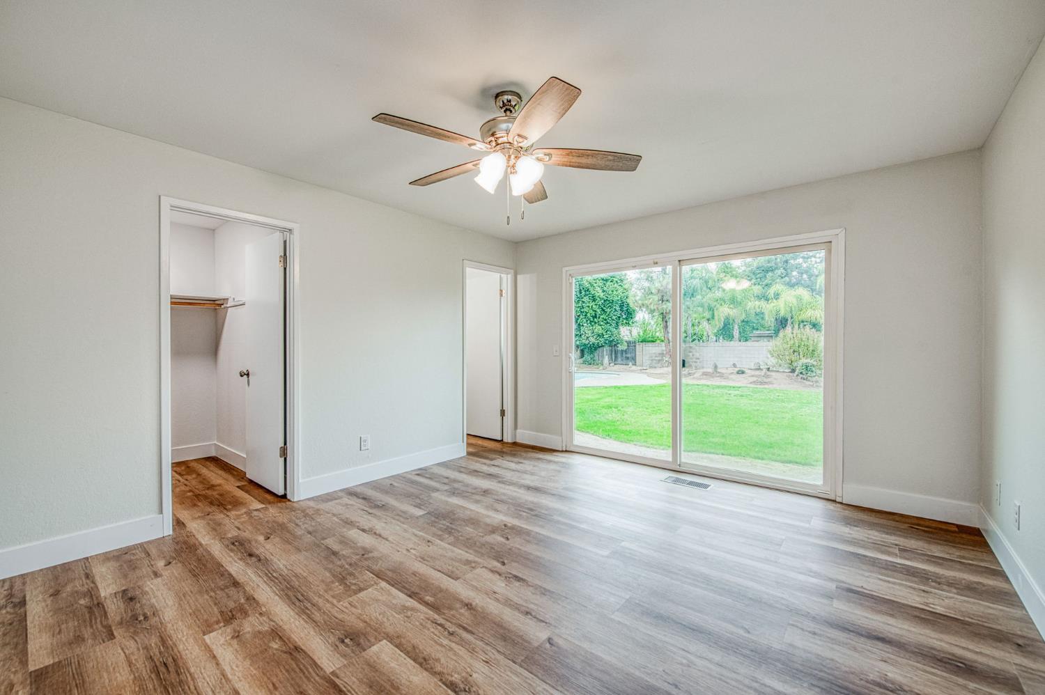 2058 W Vartikian Ave, Fresno, CA 93711