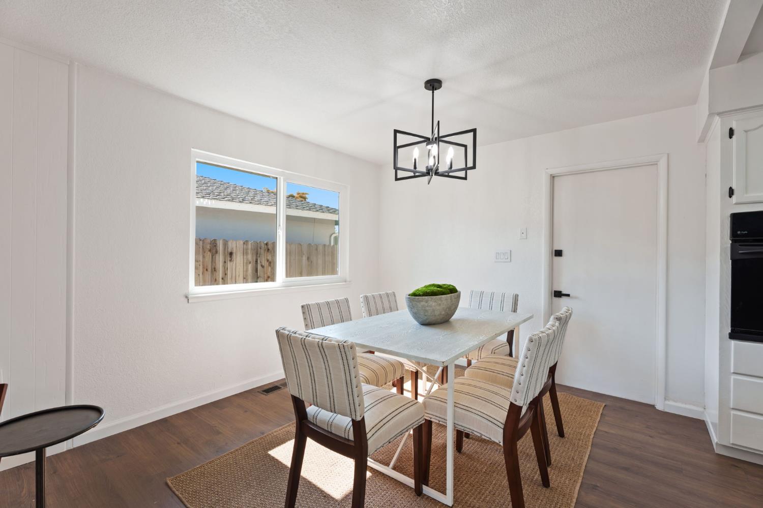 6804 N Backer Ave, Fresno, CA 93710