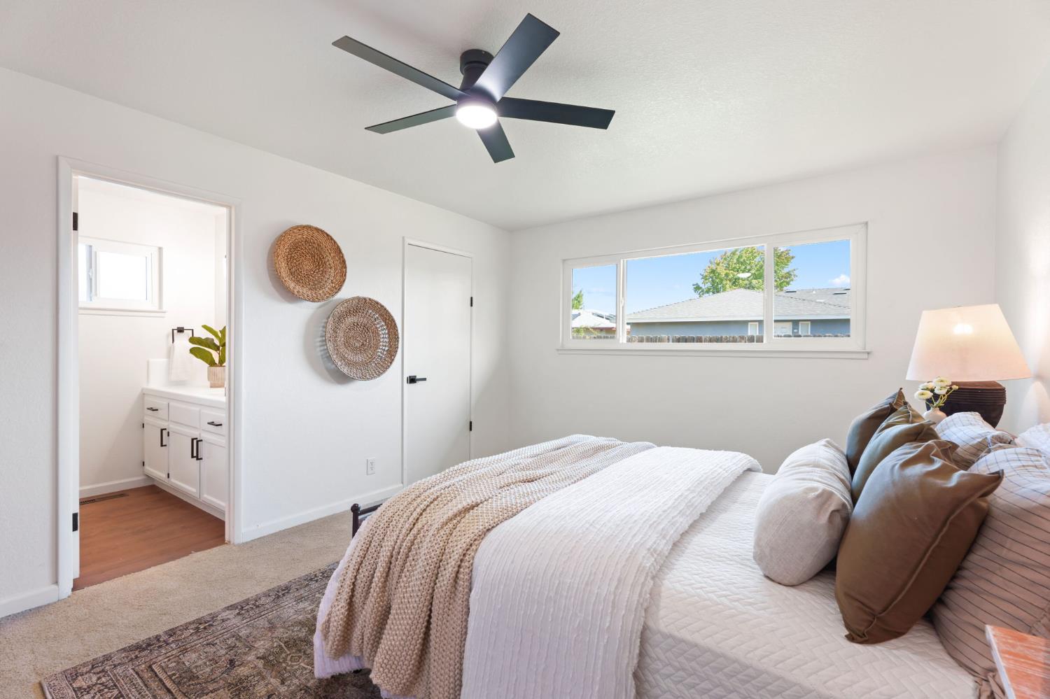 6804 N Backer Ave, Fresno, CA 93710