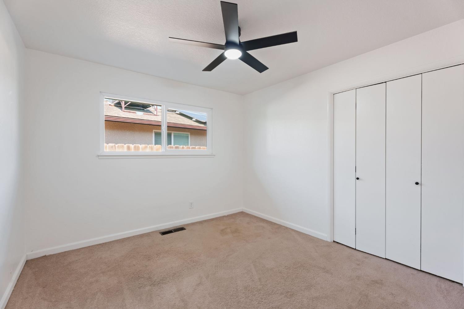 6804 N Backer Ave, Fresno, CA 93710