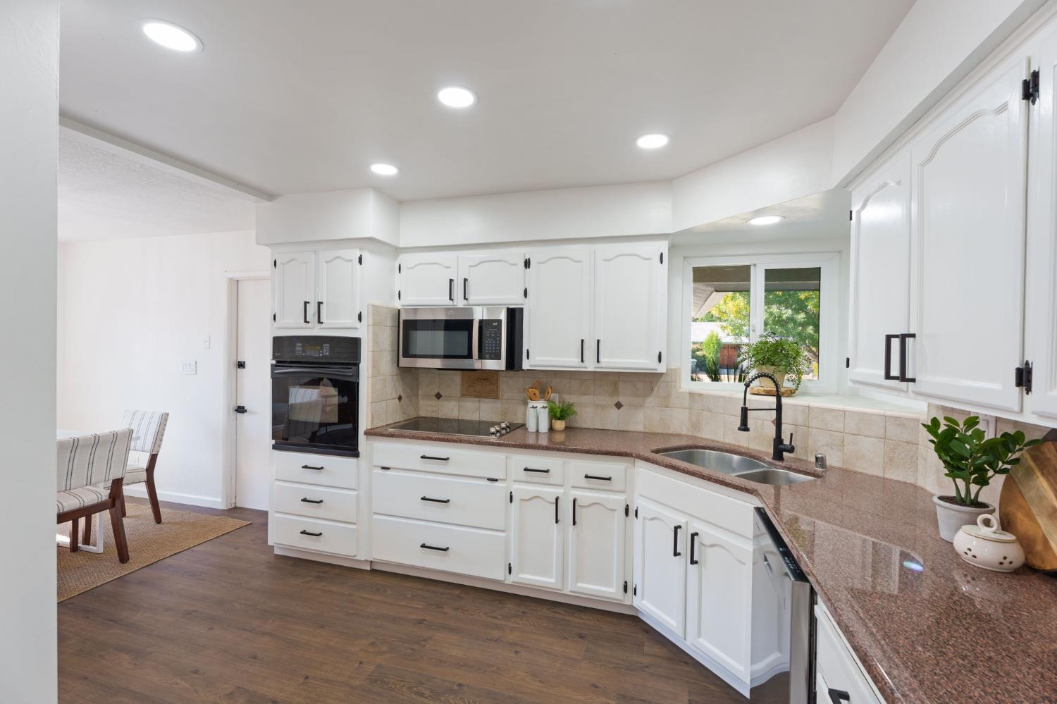 6804 N Backer Ave, Fresno, CA 93710