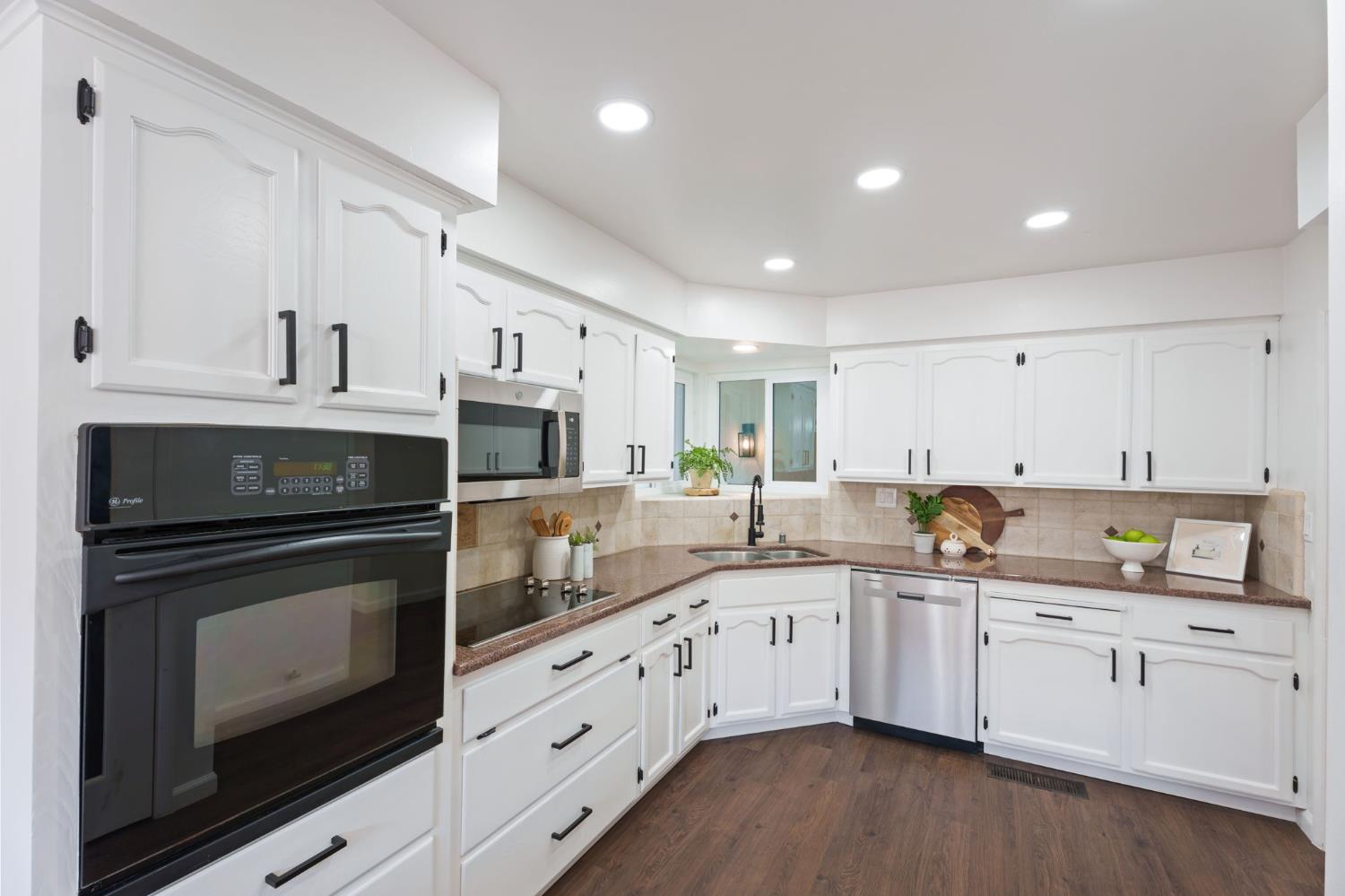 6804 N Backer Ave, Fresno, CA 93710