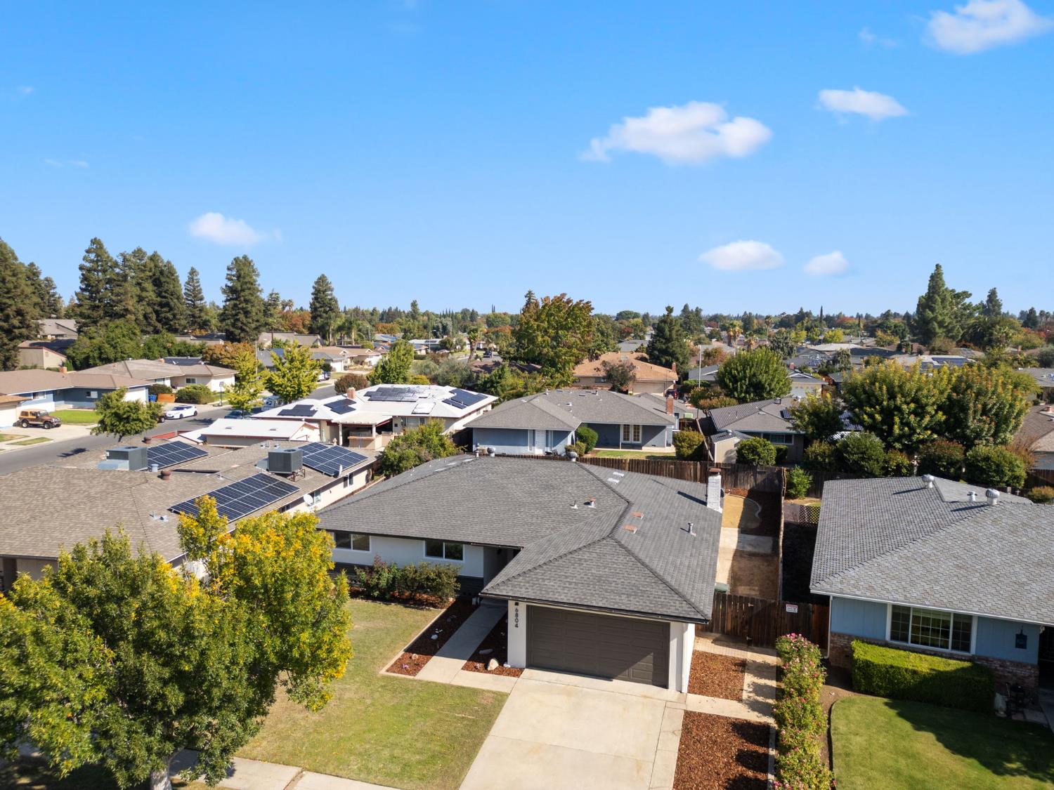 6804 N Backer Ave, Fresno, CA 93710