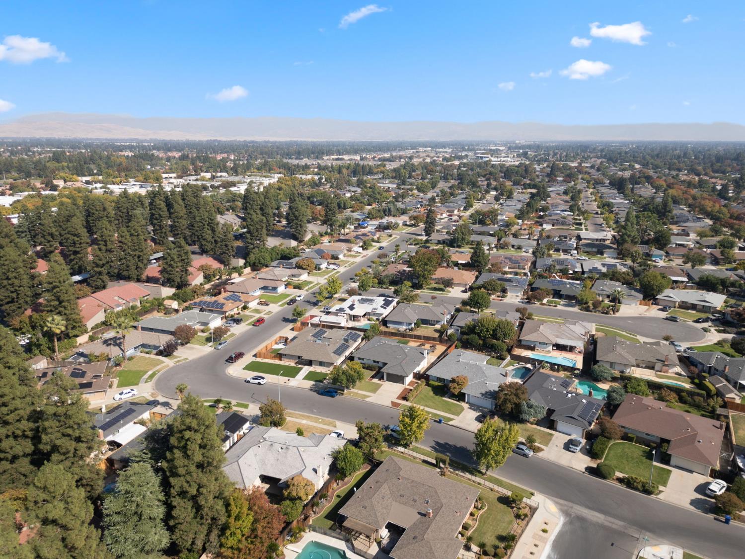 6804 N Backer Ave, Fresno, CA 93710