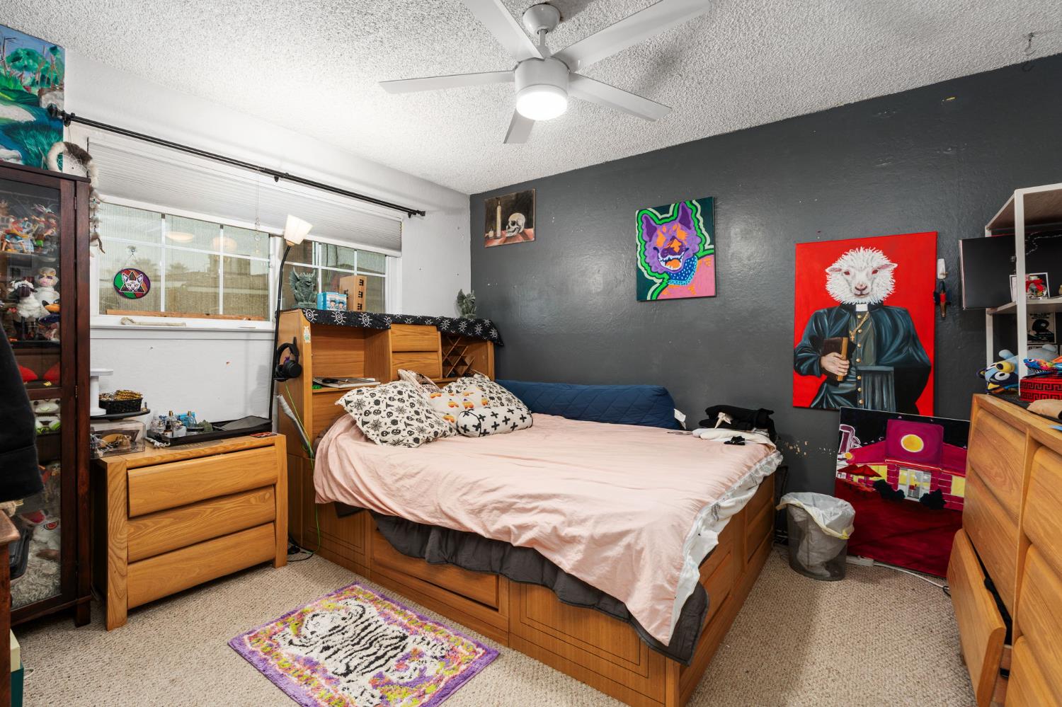 2319 W Acacia Ave, Fresno, CA 93705