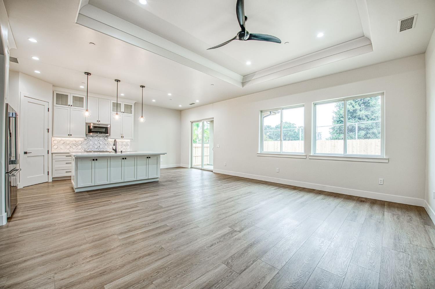 5698 W Mesa Ave, Fresno, CA 93722