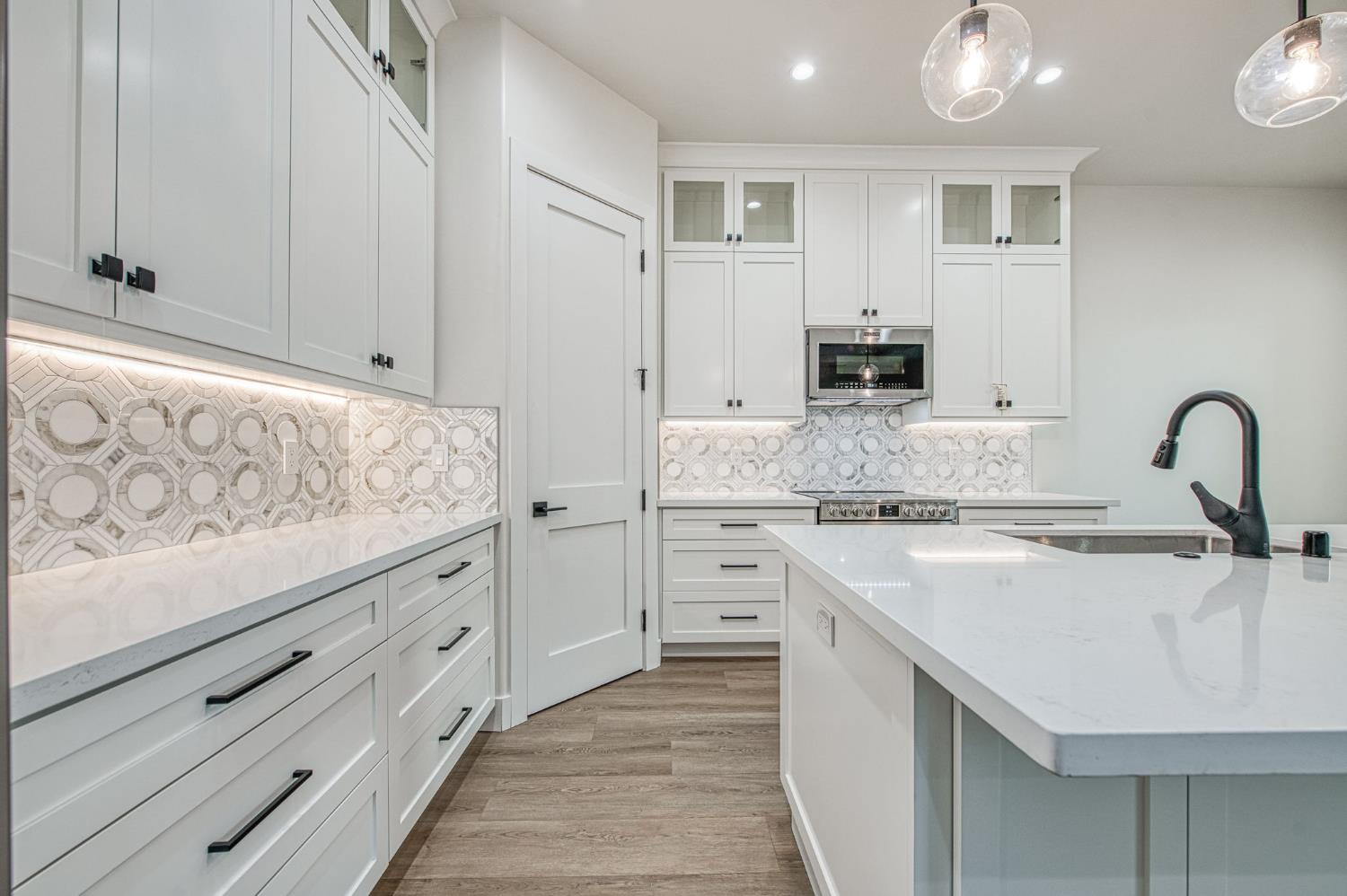 5698 W Mesa Ave, Fresno, CA 93722