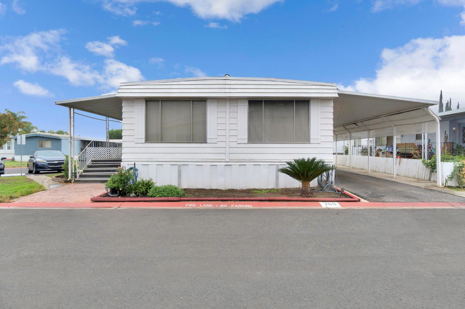 3556 N Duke #165, Fresno, CA 93727