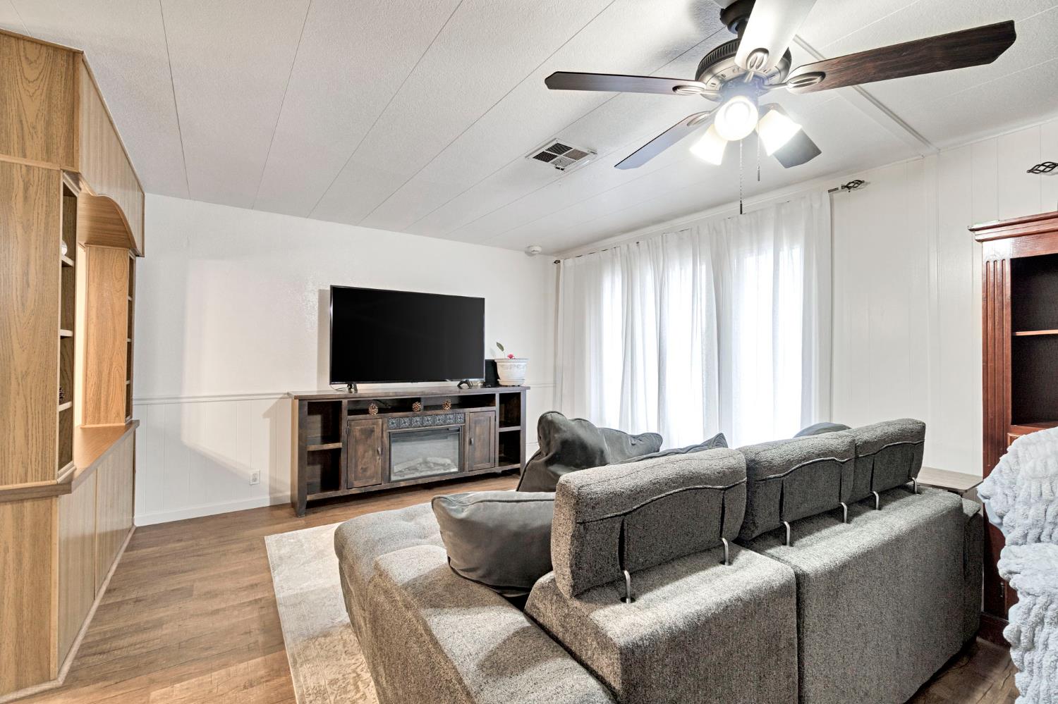 3556 N Duke #165, Fresno, CA 93727