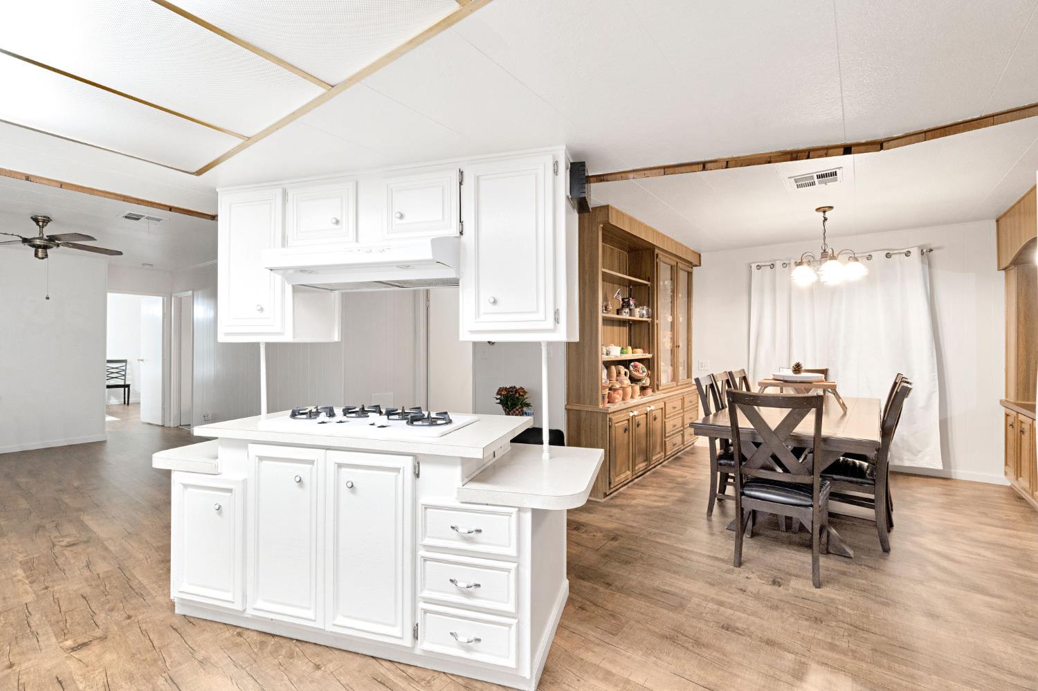 3556 N Duke #165, Fresno, CA 93727