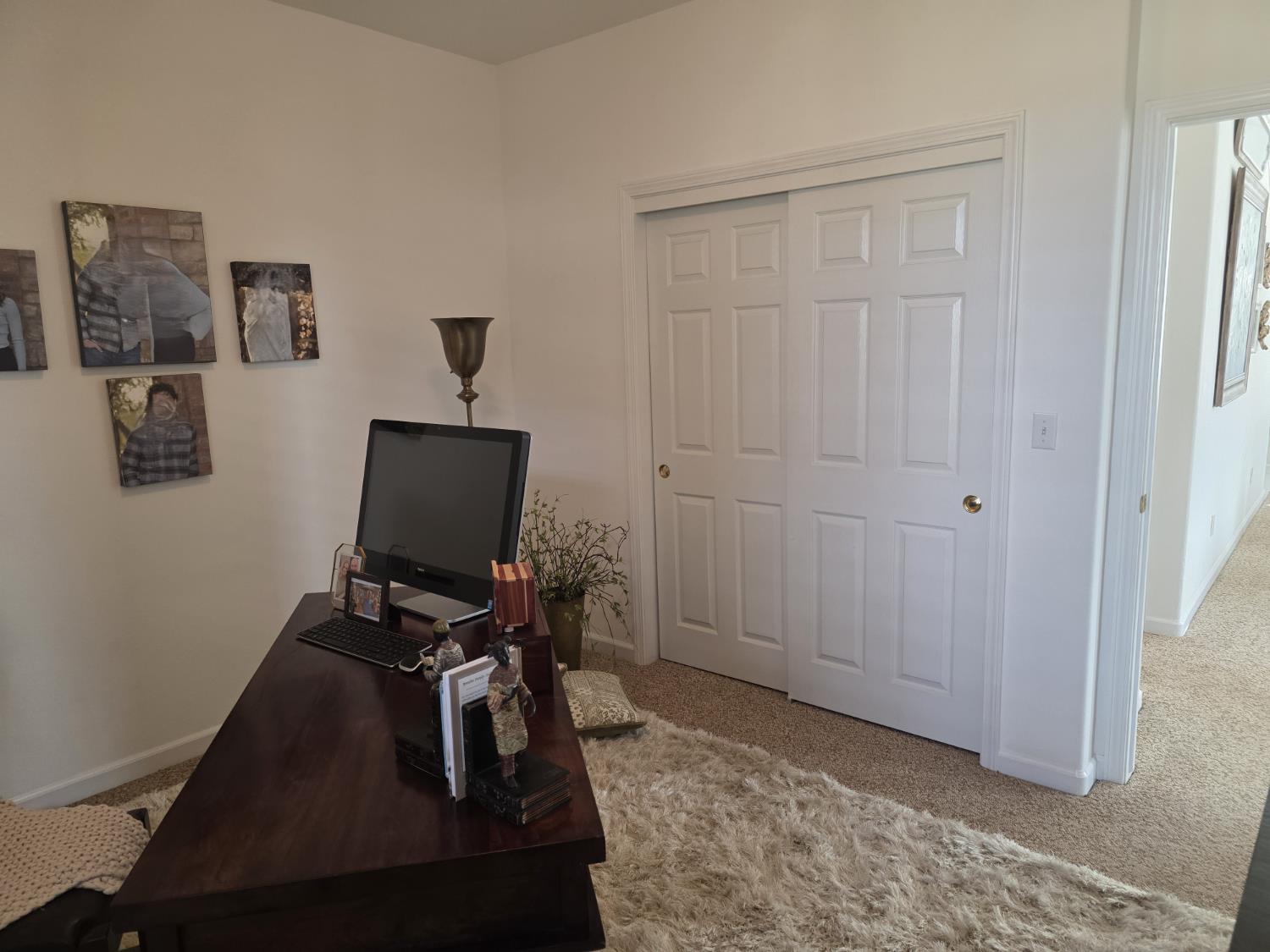 337 Village Dr, Dinuba, CA 93618