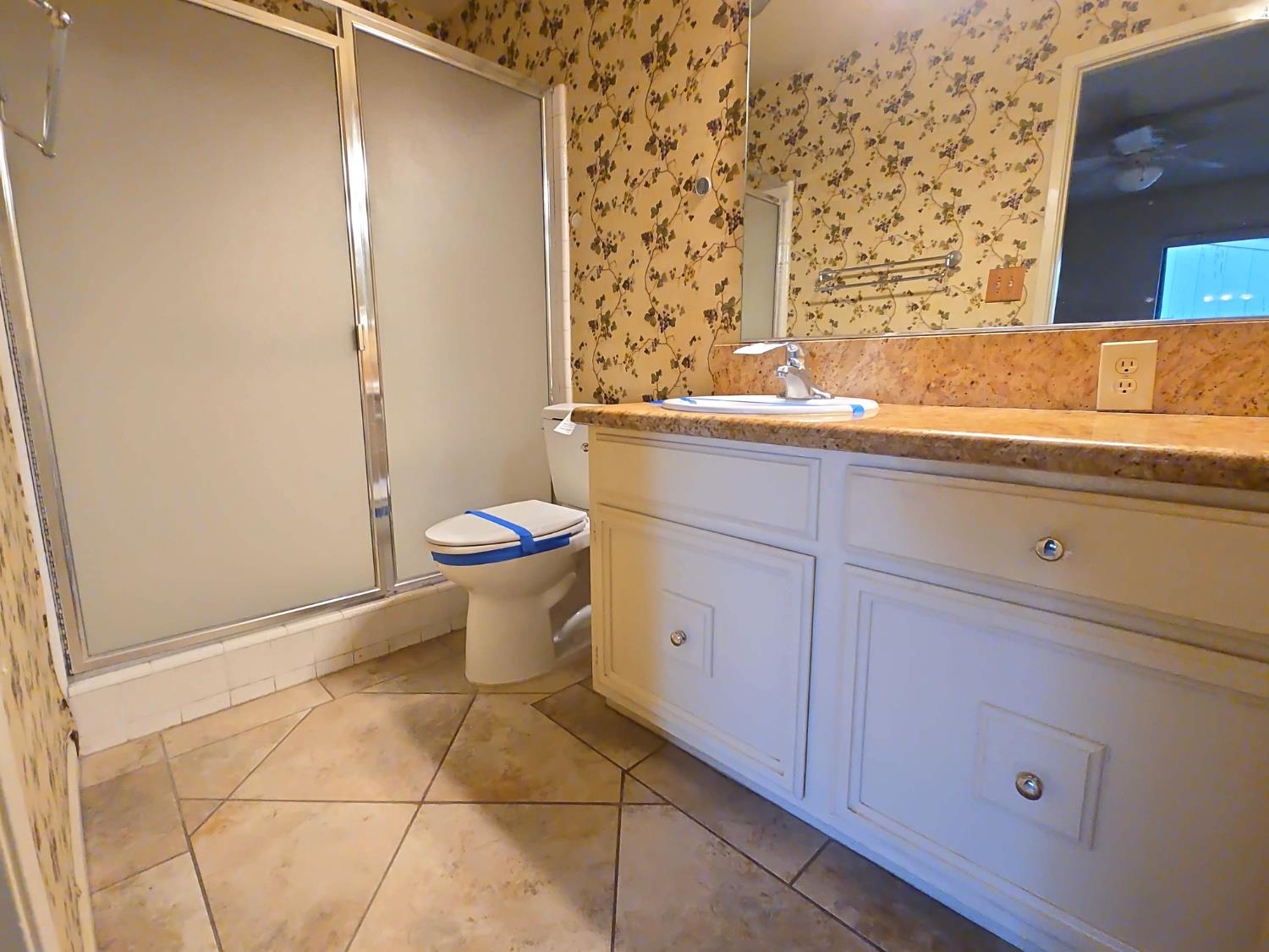 5064 N Wishon Ave #A, Fresno, CA 93704