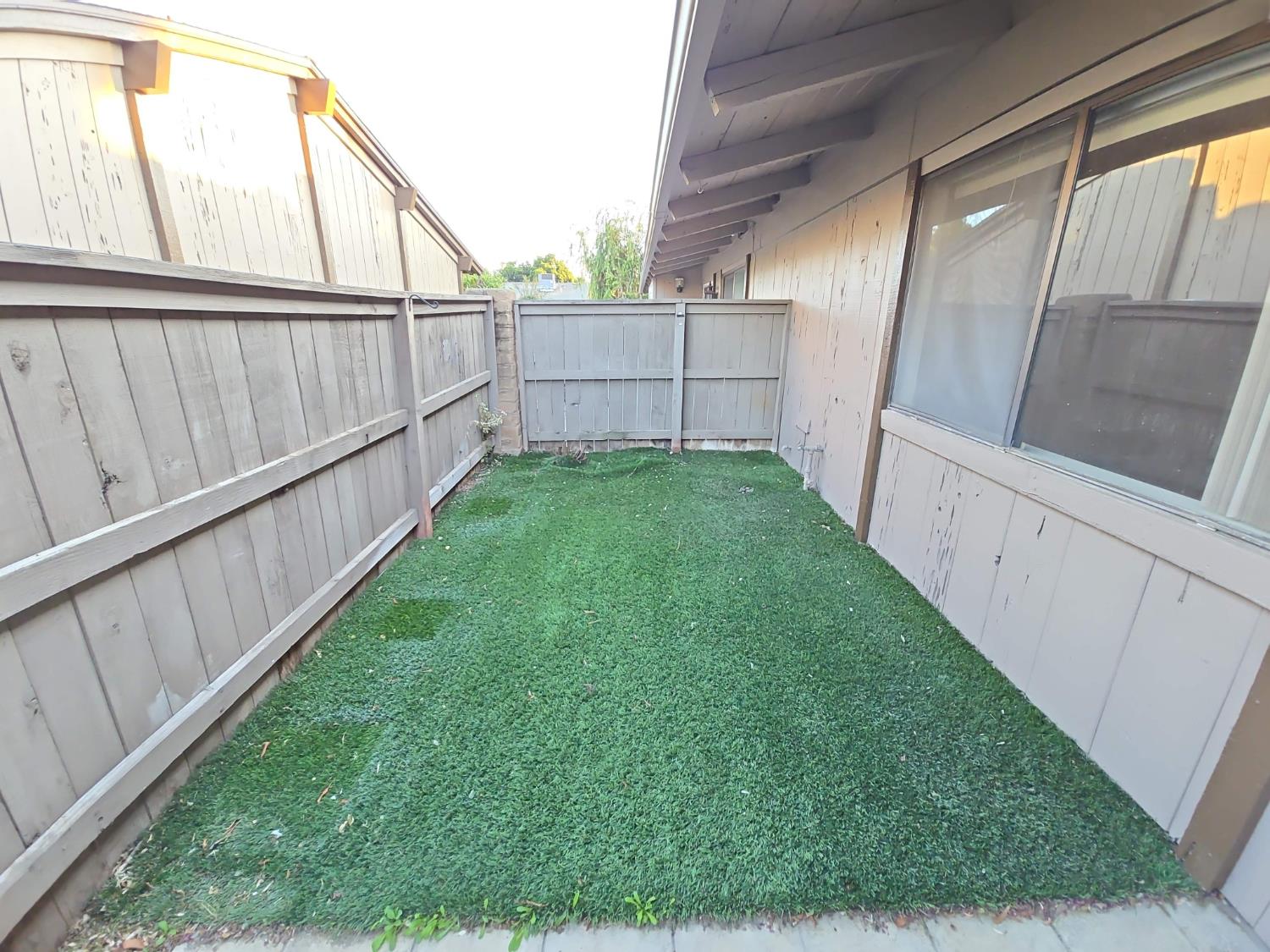 5064 N Wishon Ave #A, Fresno, CA 93704