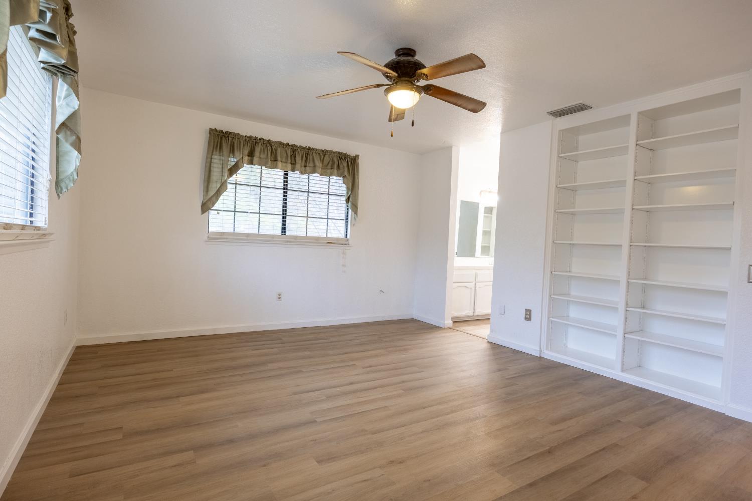 42058 Wild Stallion Ct, Coarsegold, CA 93614