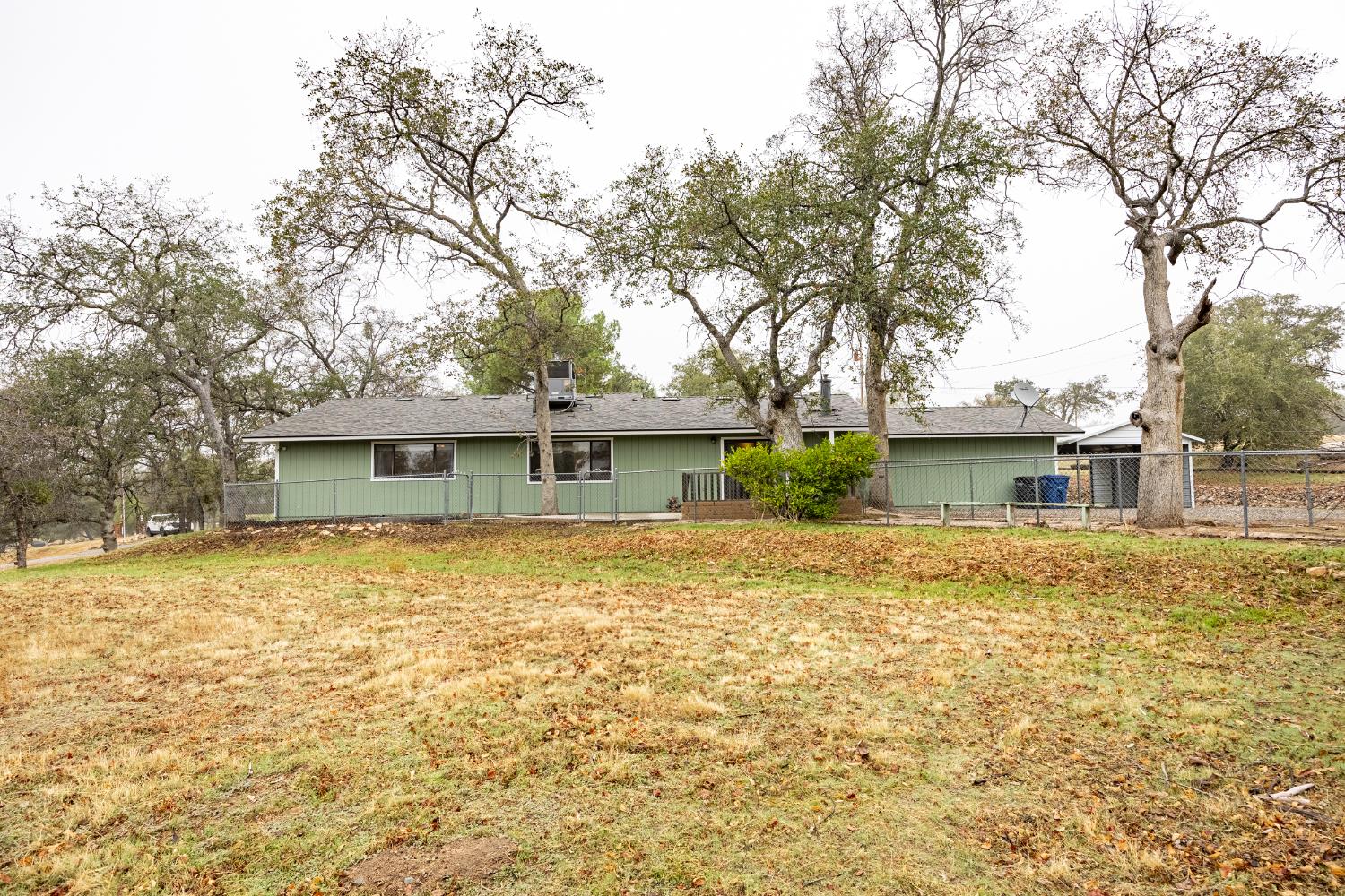 42058 Wild Stallion Ct, Coarsegold, CA 93614