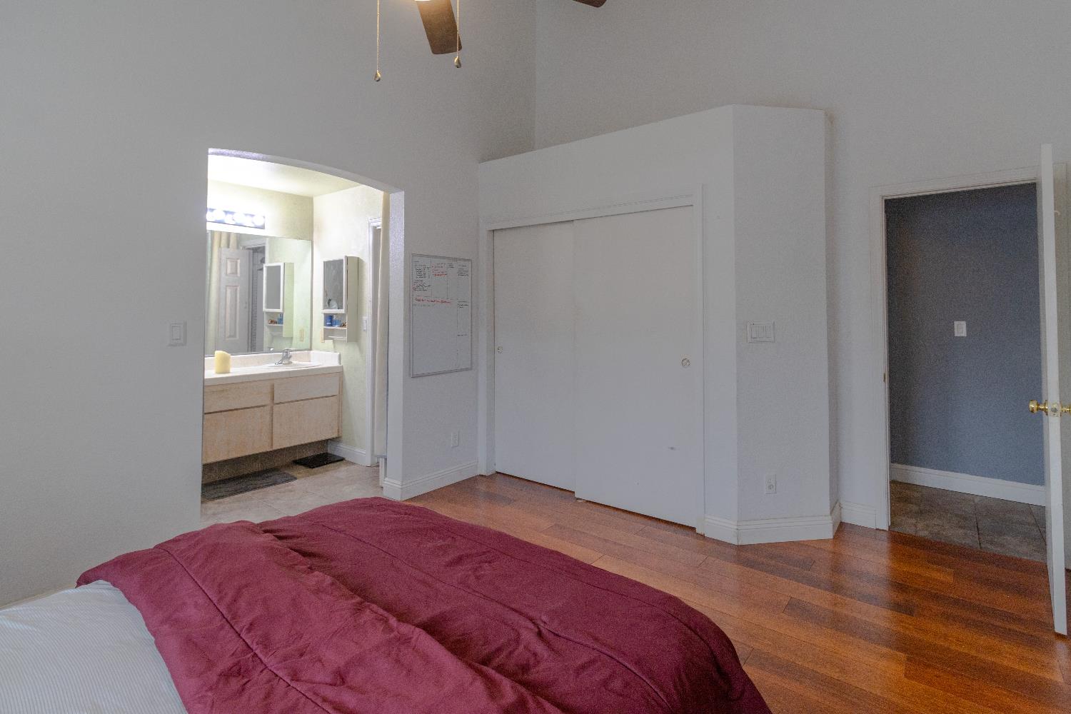 2189 E Pinedale Ave, Fresno, CA 93720