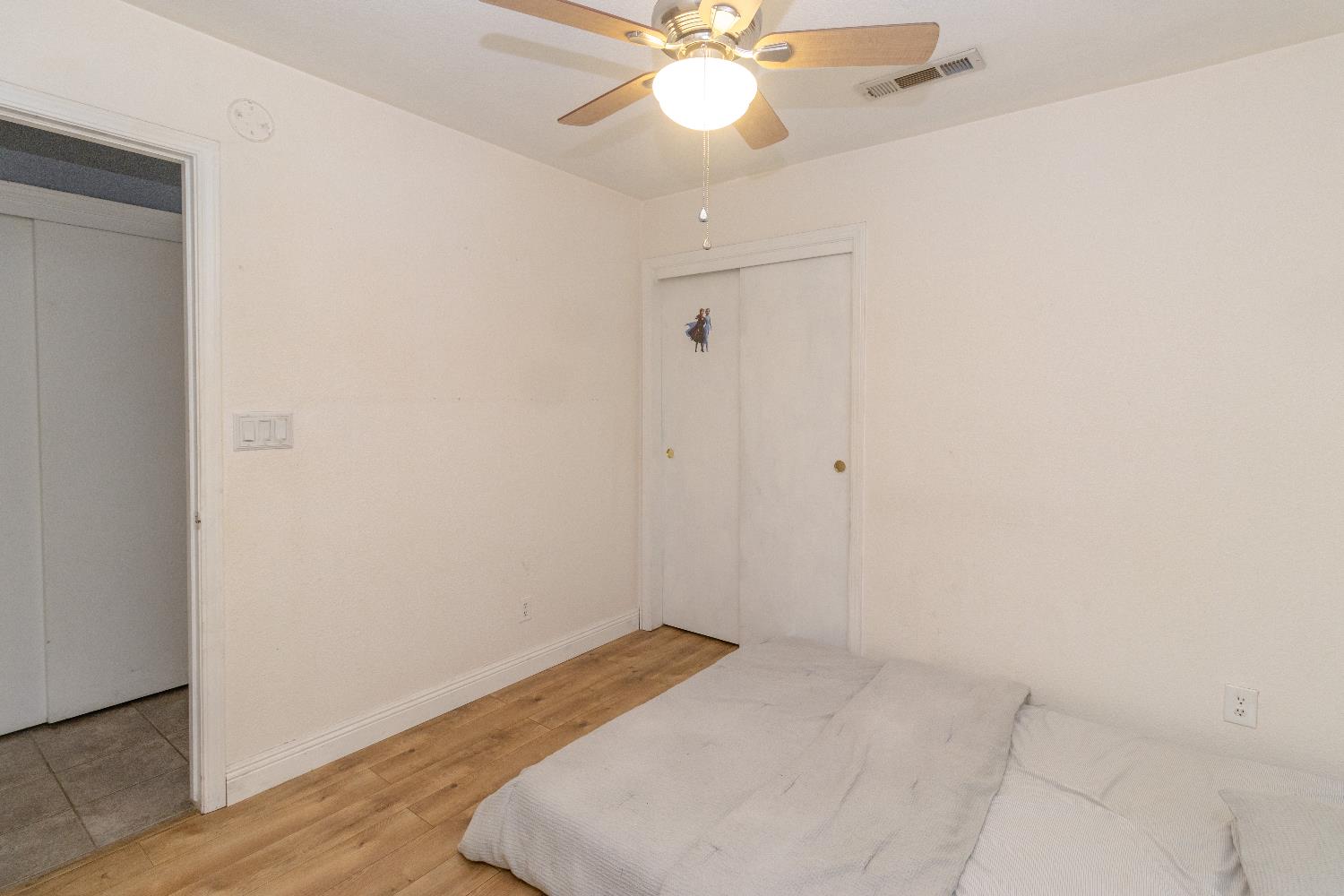 2189 E Pinedale Ave, Fresno, CA 93720