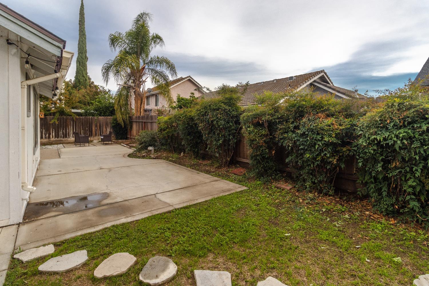 2189 E Pinedale Ave, Fresno, CA 93720