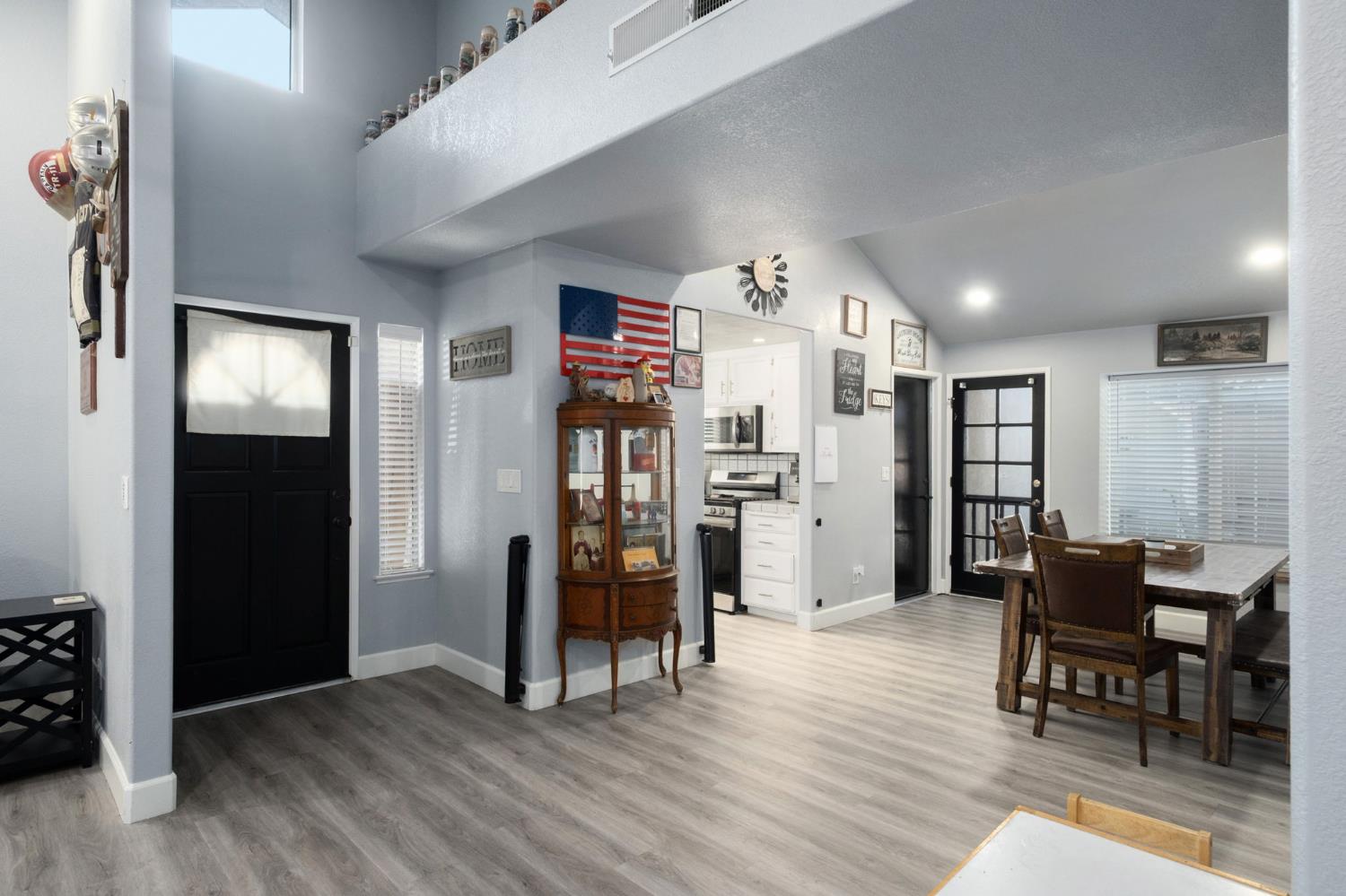 2237 Los Altos Ave, Clovis, CA 93611