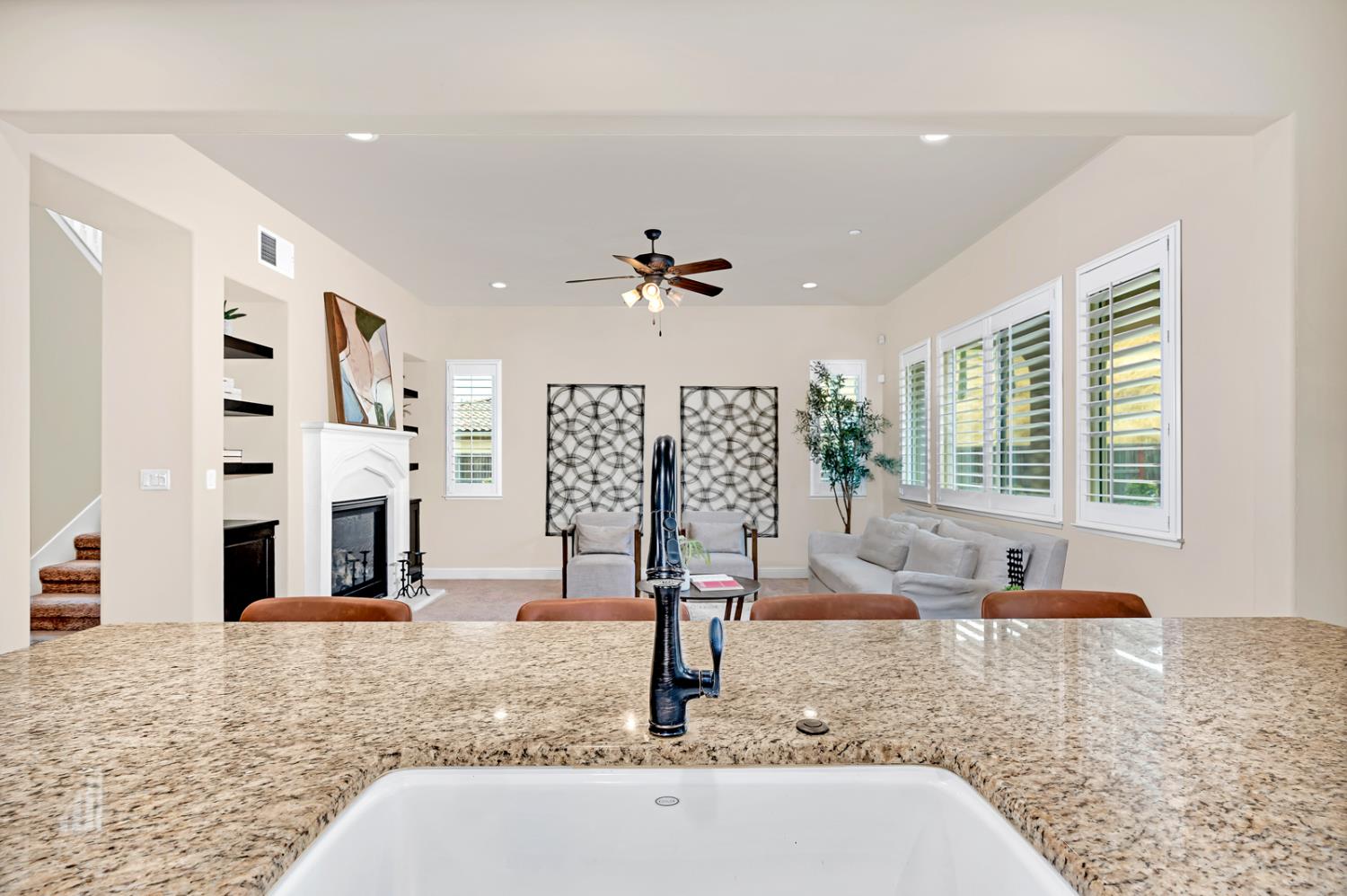 18677 Via Bellagio, Friant, CA 93626