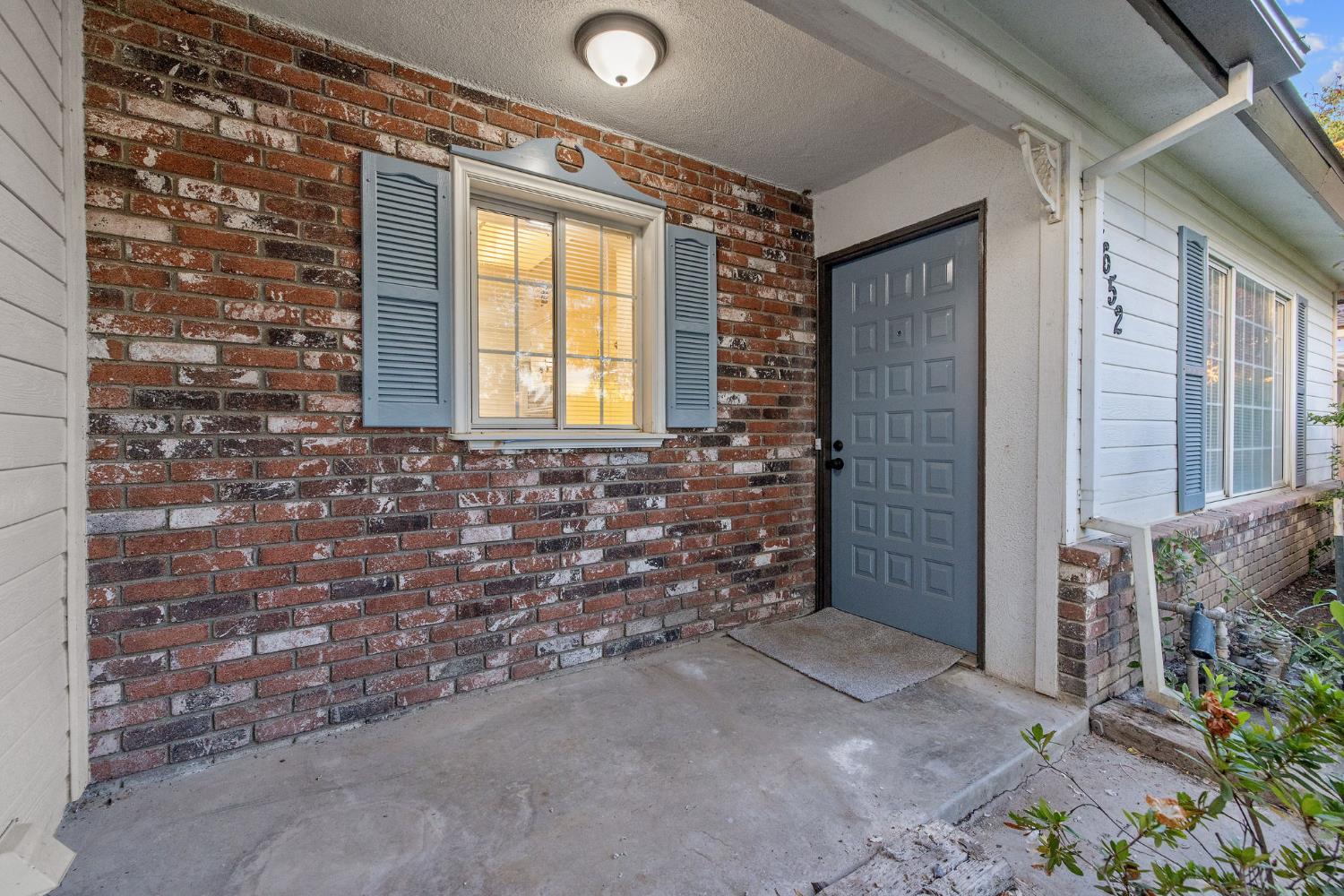 4652 W Richert Ave, Fresno, CA 93722
