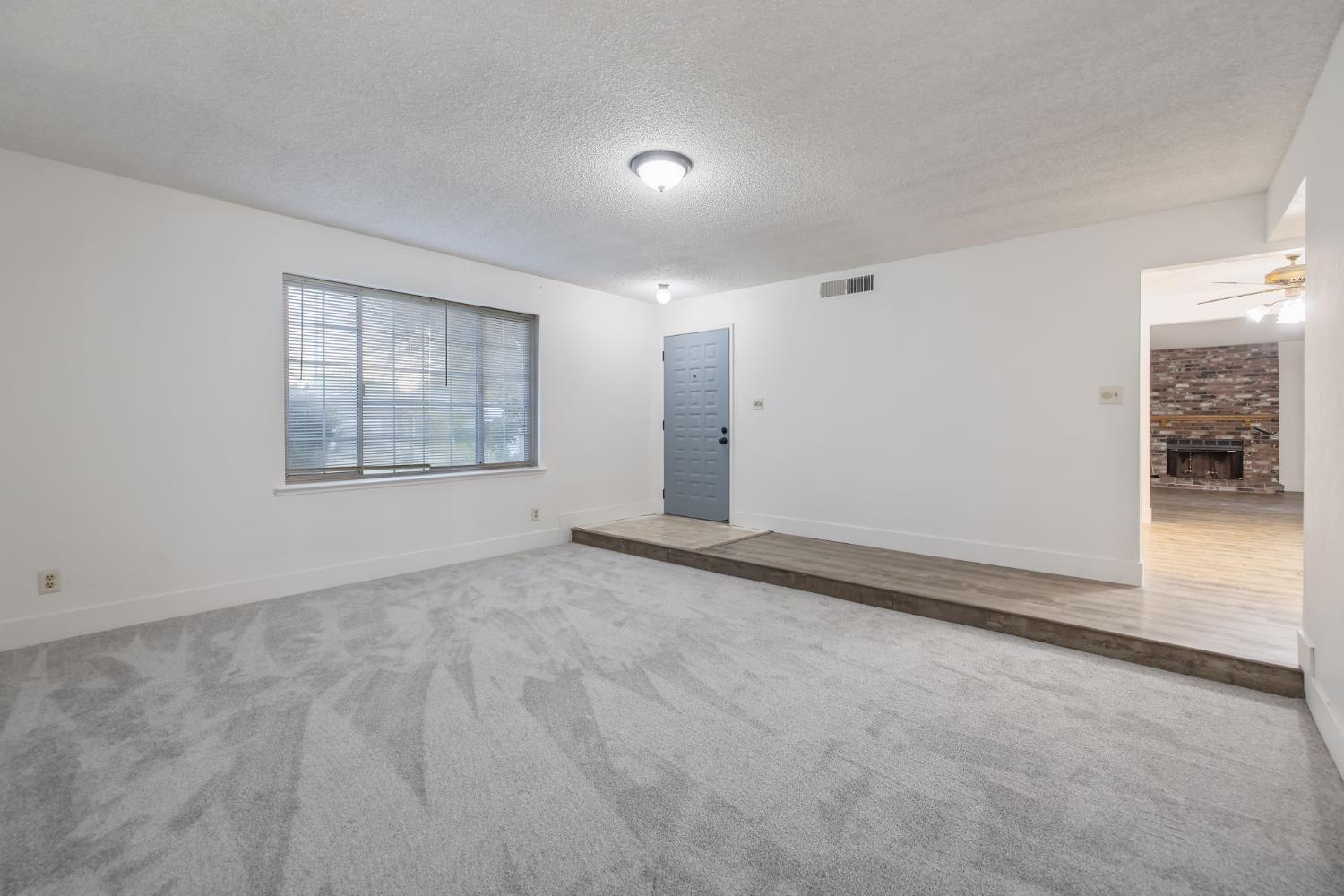 4652 W Richert Ave, Fresno, CA 93722