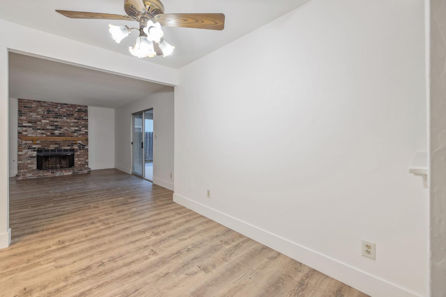4652 W Richert Ave, Fresno, CA 93722