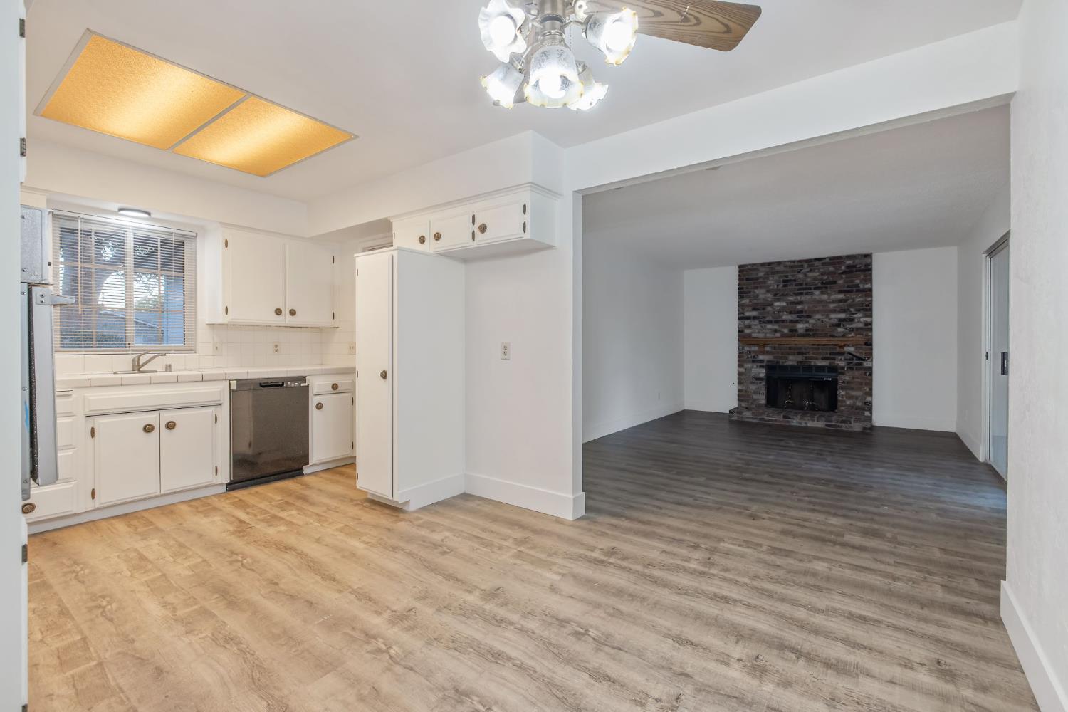 4652 W Richert Ave, Fresno, CA 93722