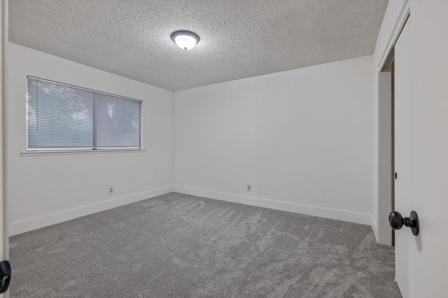 4652 W Richert Ave, Fresno, CA 93722