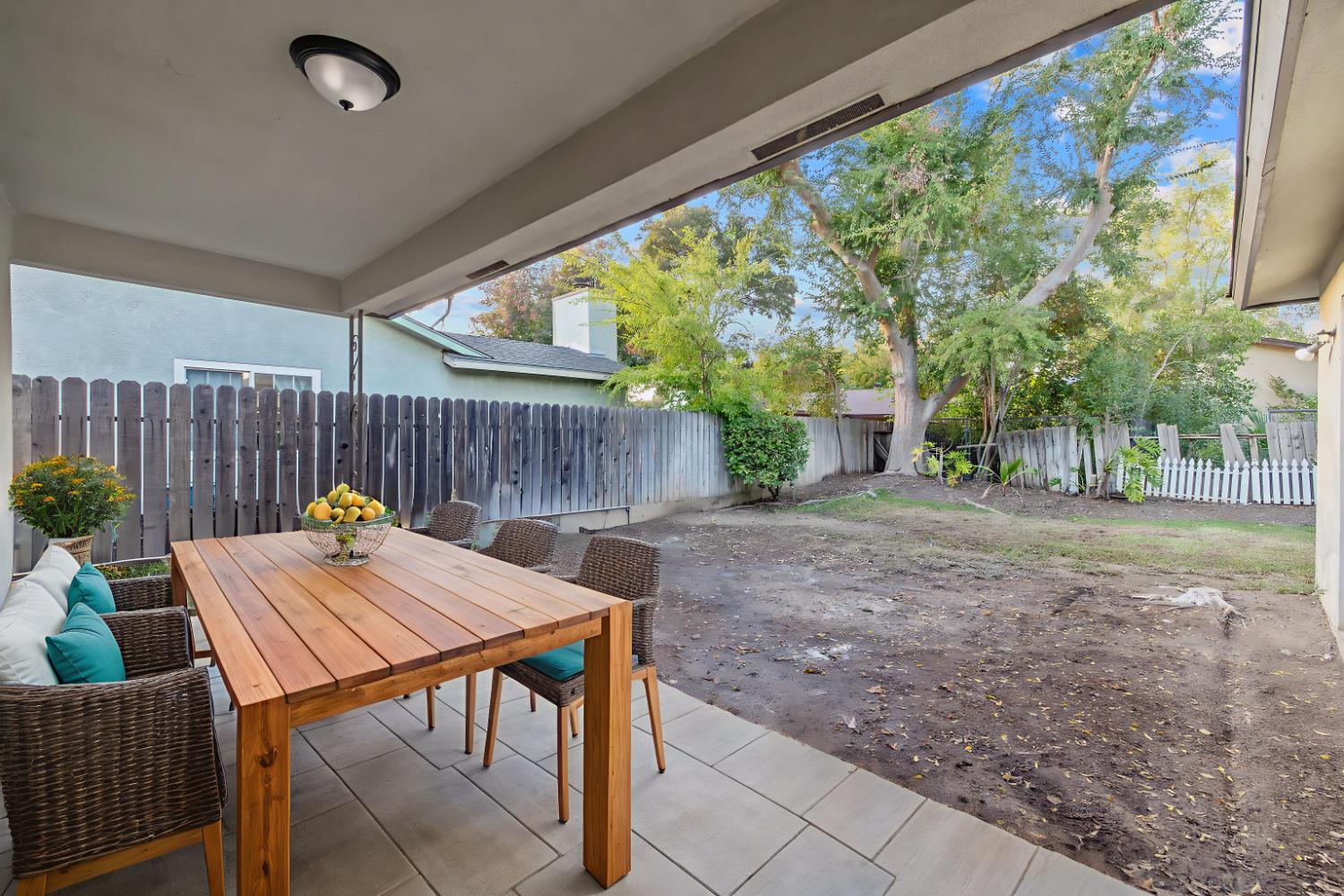 4652 W Richert Ave, Fresno, CA 93722