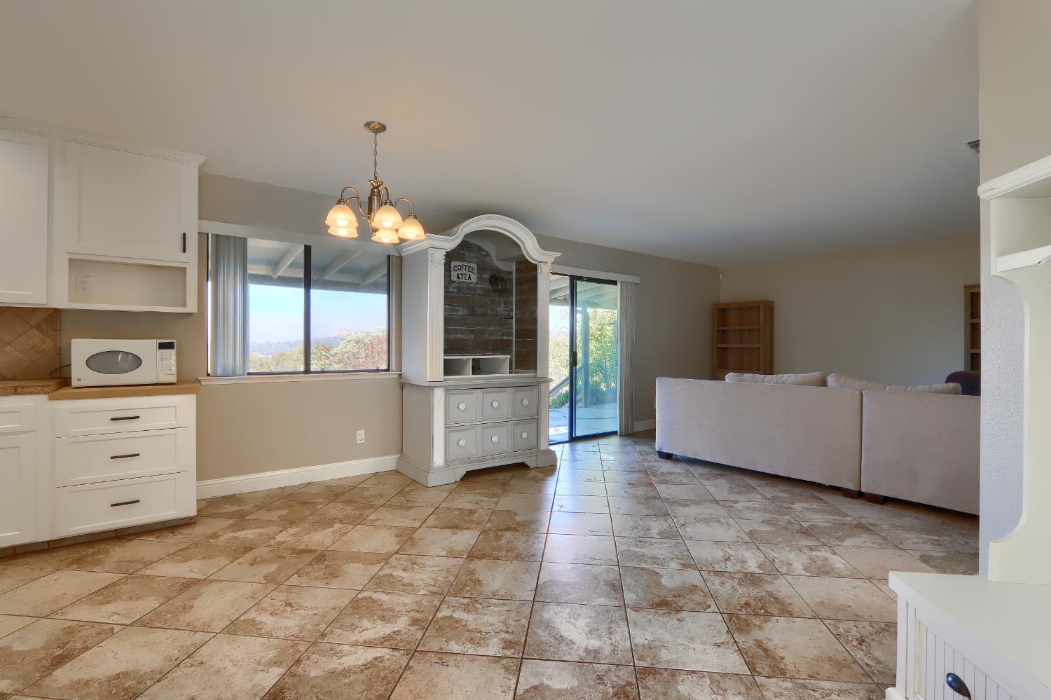 31678 Buck Run Ln, Coarsegold, CA 93614