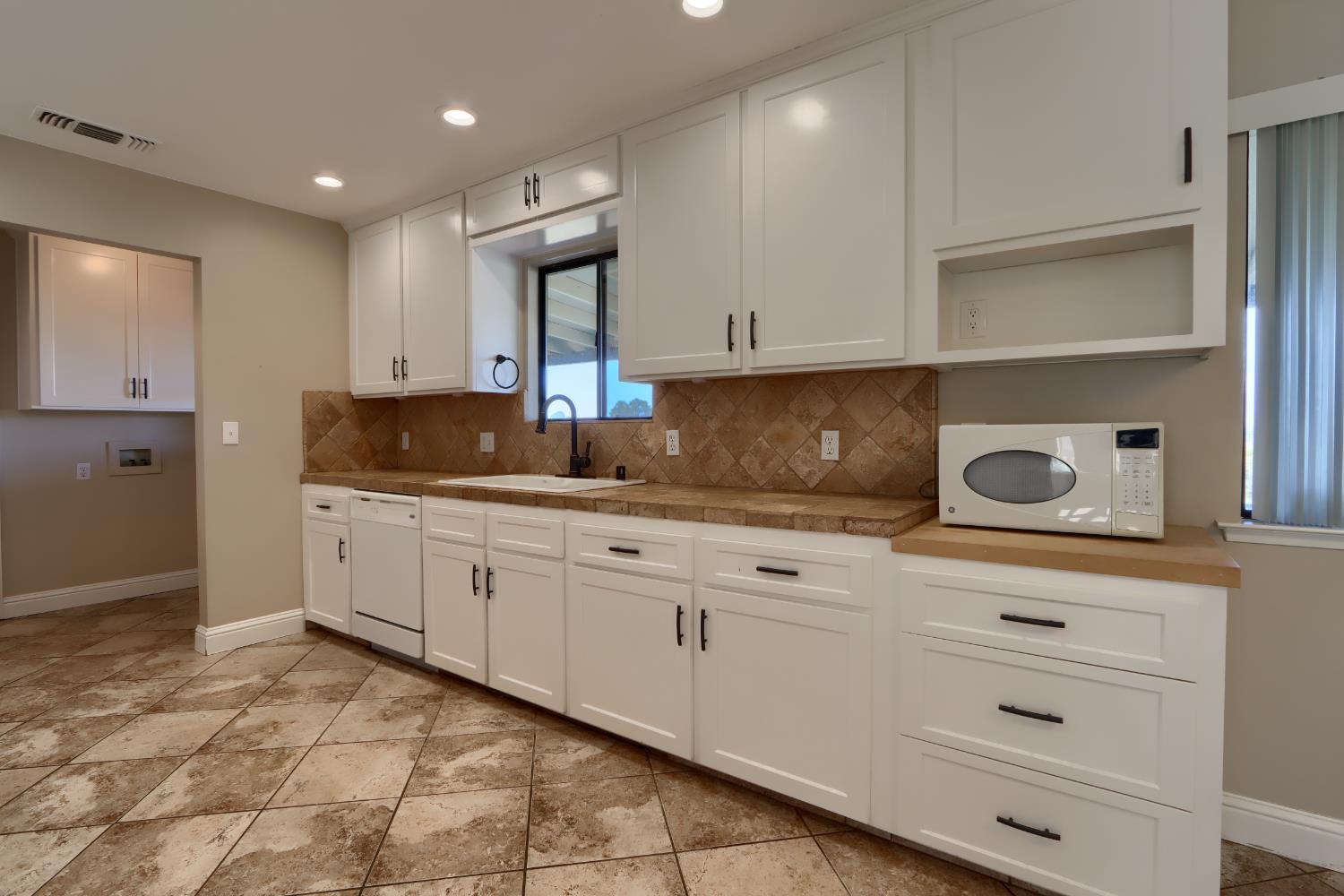 31678 Buck Run Ln, Coarsegold, CA 93614