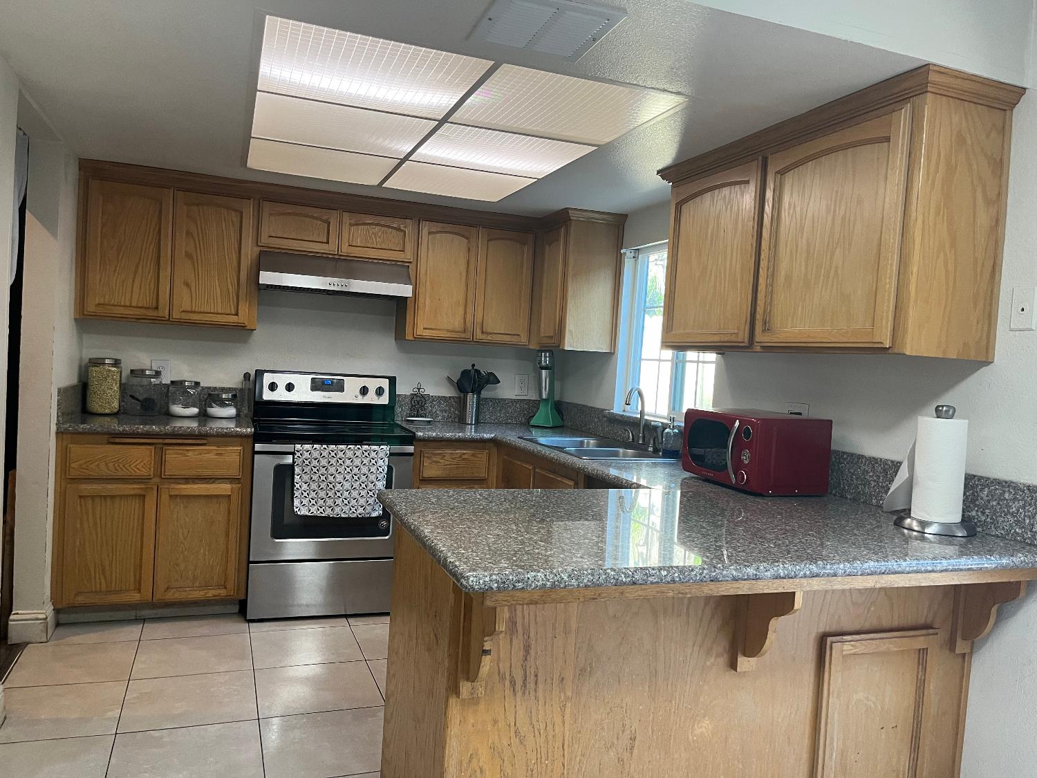 800 Wessmith Way, Madera, CA 93638