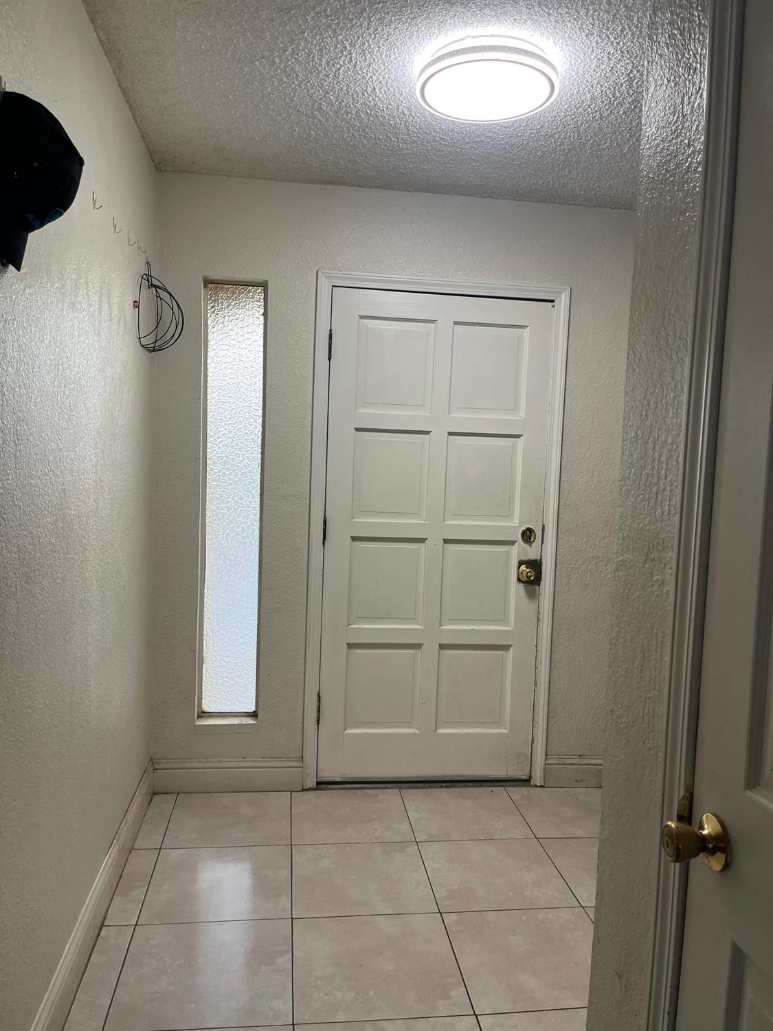 800 Wessmith Way, Madera, CA 93638