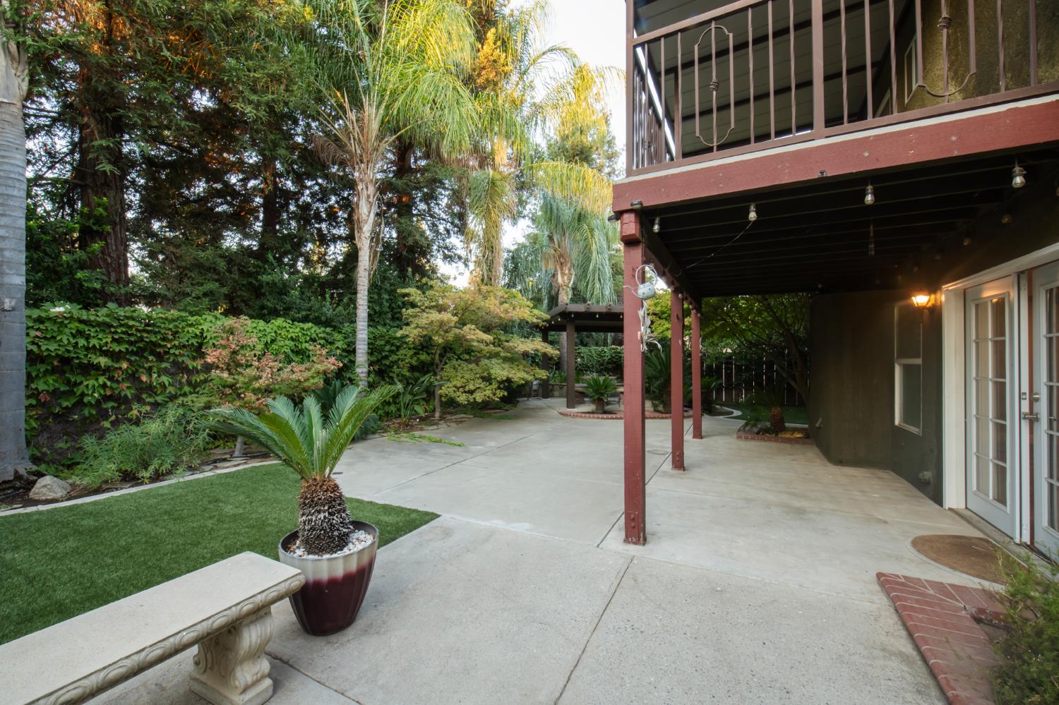 2776 Palo Alto, Fresno, CA 93611