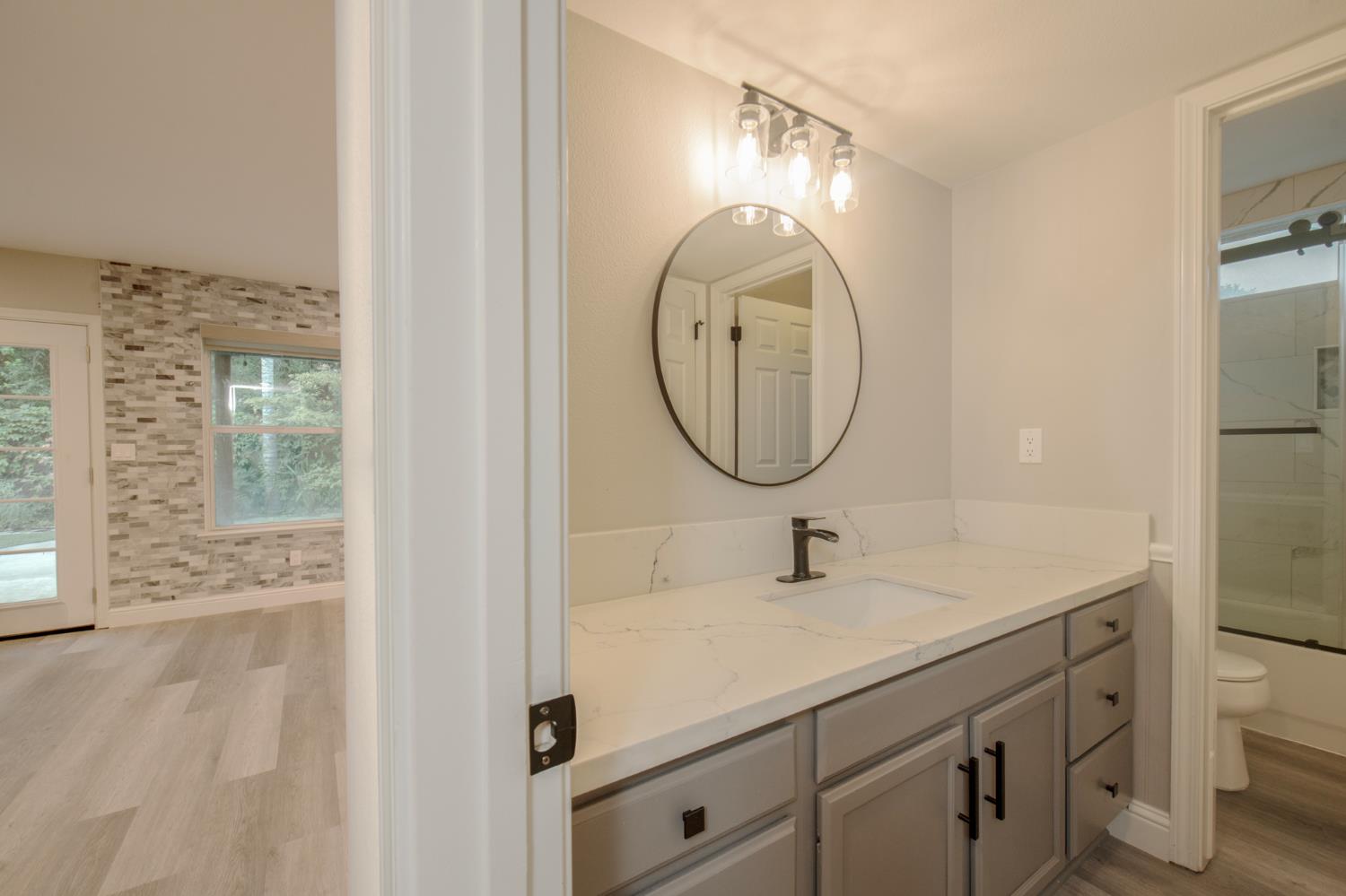 2776 Palo Alto, Fresno, CA 93611