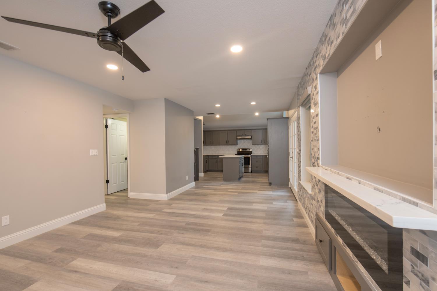 2776 Palo Alto, Fresno, CA 93611