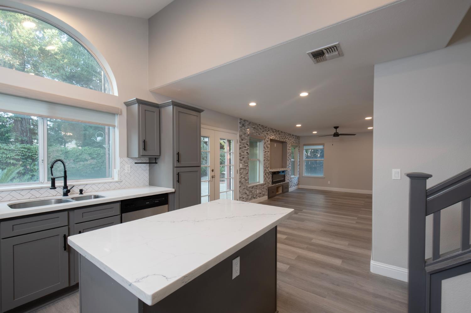 2776 Palo Alto, Fresno, CA 93611