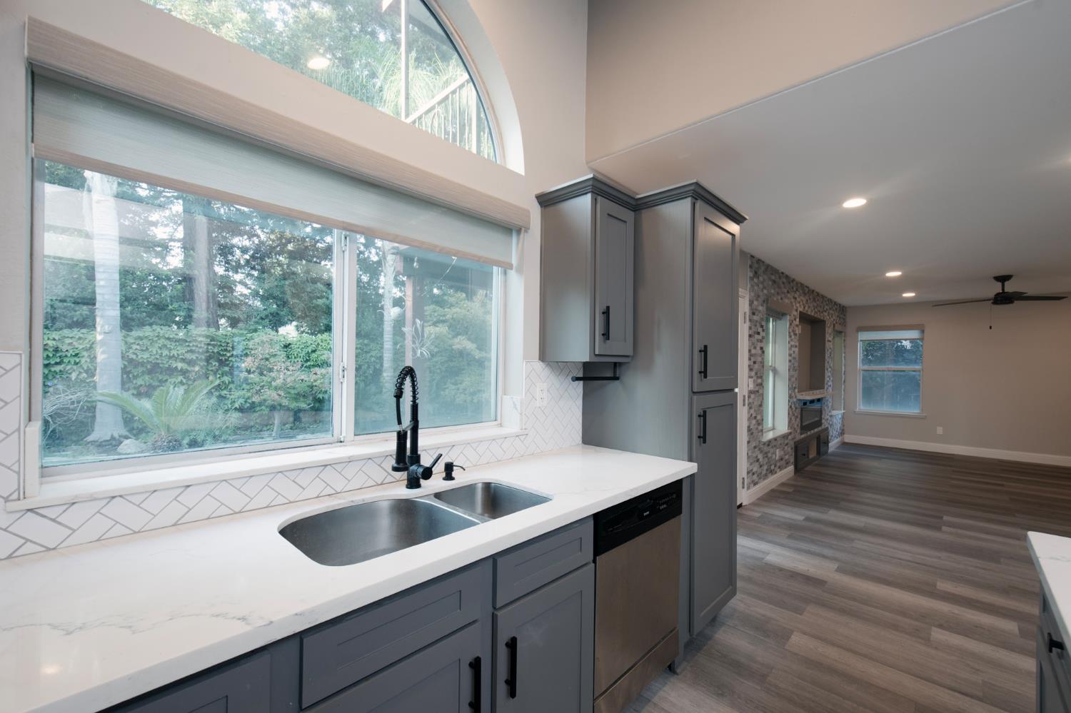 2776 Palo Alto, Fresno, CA 93611