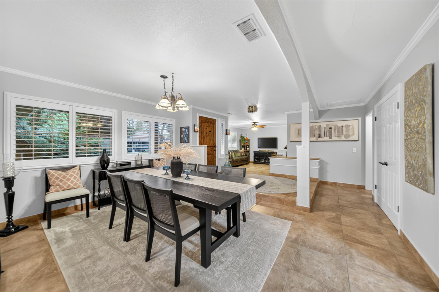 101 Mainberry Dr, Madera, CA 93637