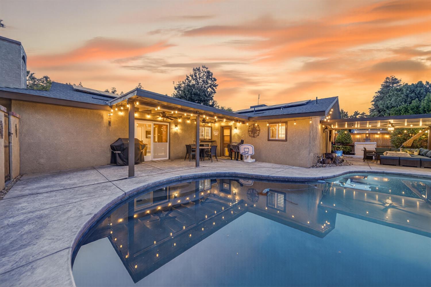 101 Mainberry Dr, Madera, CA 93637