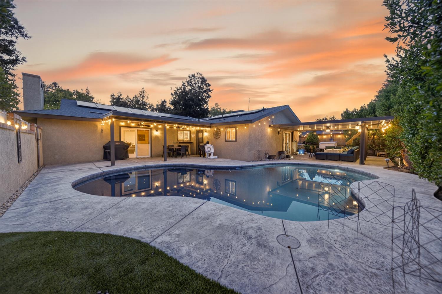 101 Mainberry Dr, Madera, CA 93637