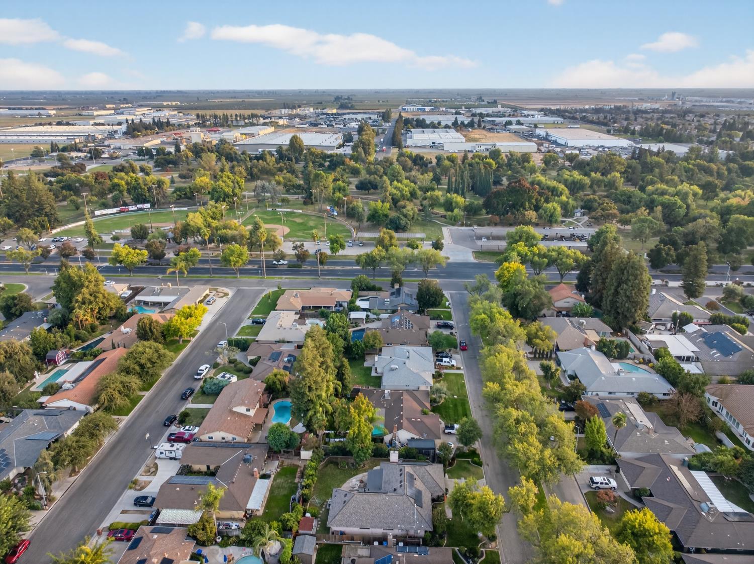 101 Mainberry Dr, Madera, CA 93637