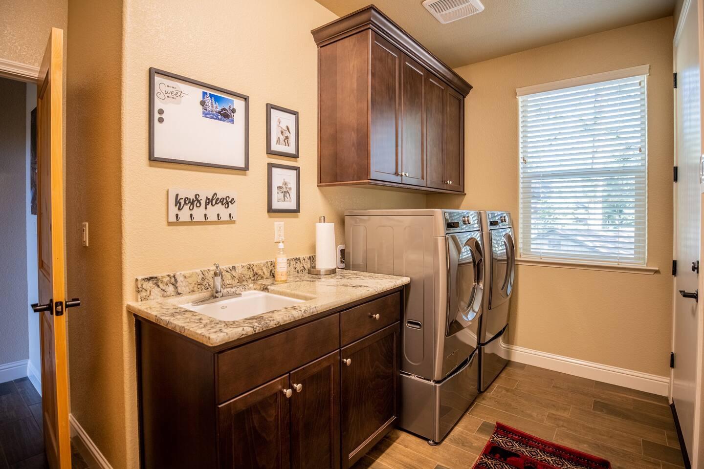 39571 Weldon Corral, Shaver Lake, CA 93664