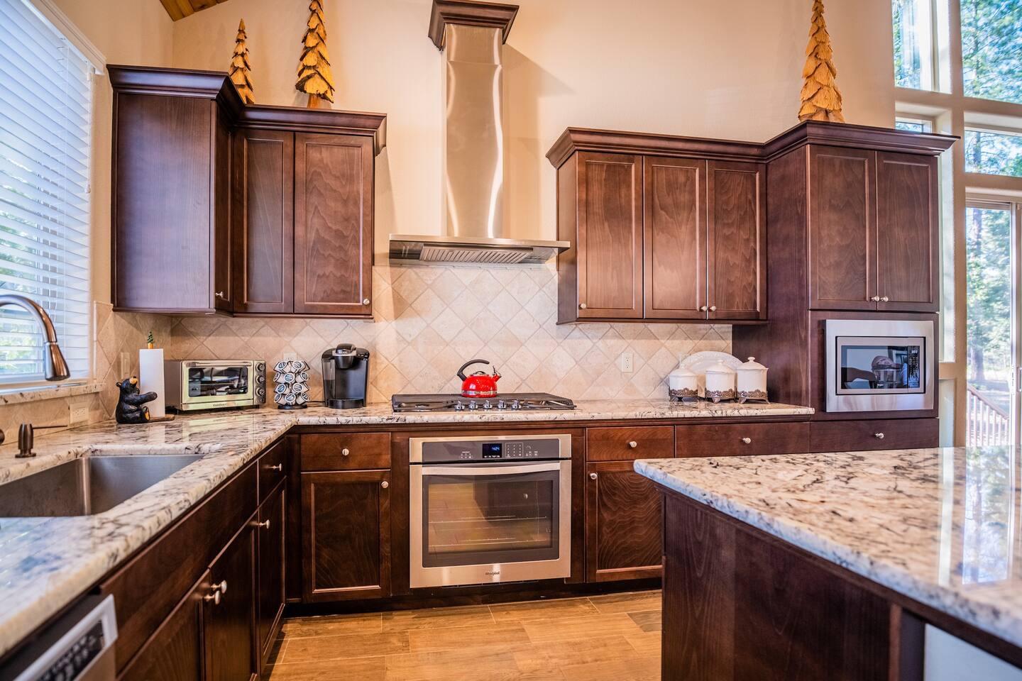 39571 Weldon Corral, Shaver Lake, CA 93664